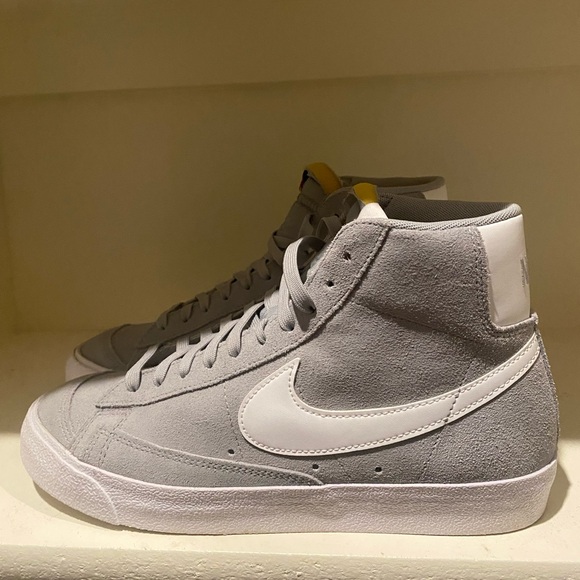 Nike Blazer Men's Gray High-Top Sneakers - Picture 1 of 7